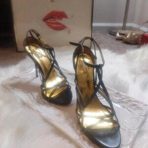 Report Signature Holographic evening shoes